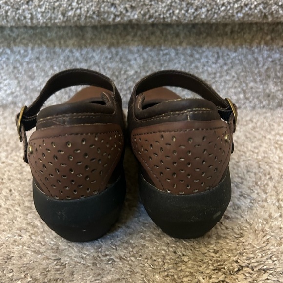 Merrell Luxe Mary Jane. Coffee. Gold Studded. Darker leather. Granola girl. Sz6 - Picture 3 of 16